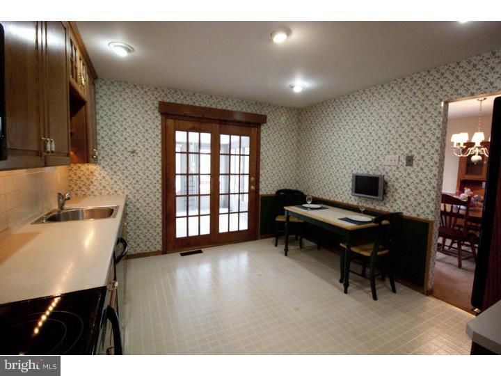 165 Plowshare Road Norristown, PA 19403 - Photo 4 of 24 Kitchen