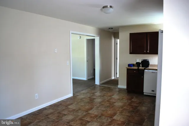 $2,475 | 306 Oakwood Avenue, Glassboro, NJ 08028