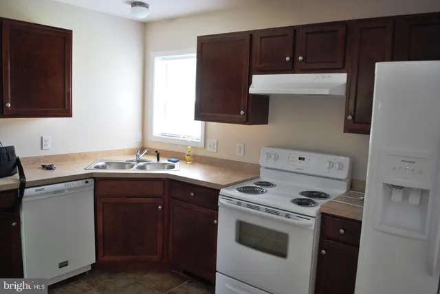 $2,475 | 306 Oakwood Avenue, Glassboro, NJ 08028