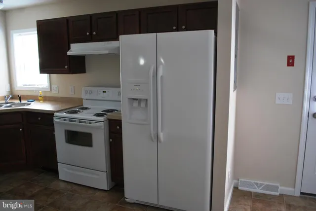 $2,475 | 306 Oakwood Avenue, Glassboro, NJ 08028