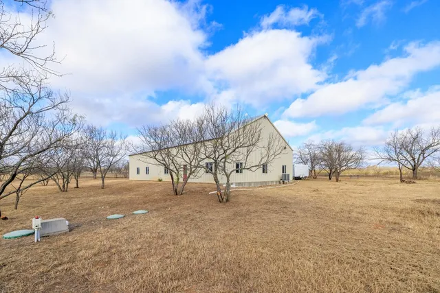 a view of a tennis court