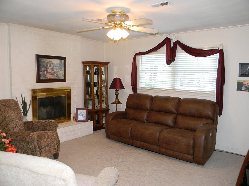 8208 Barrens Road Roanoke, VA 24019 - Photo 15 of 27 Lower Level Family Room