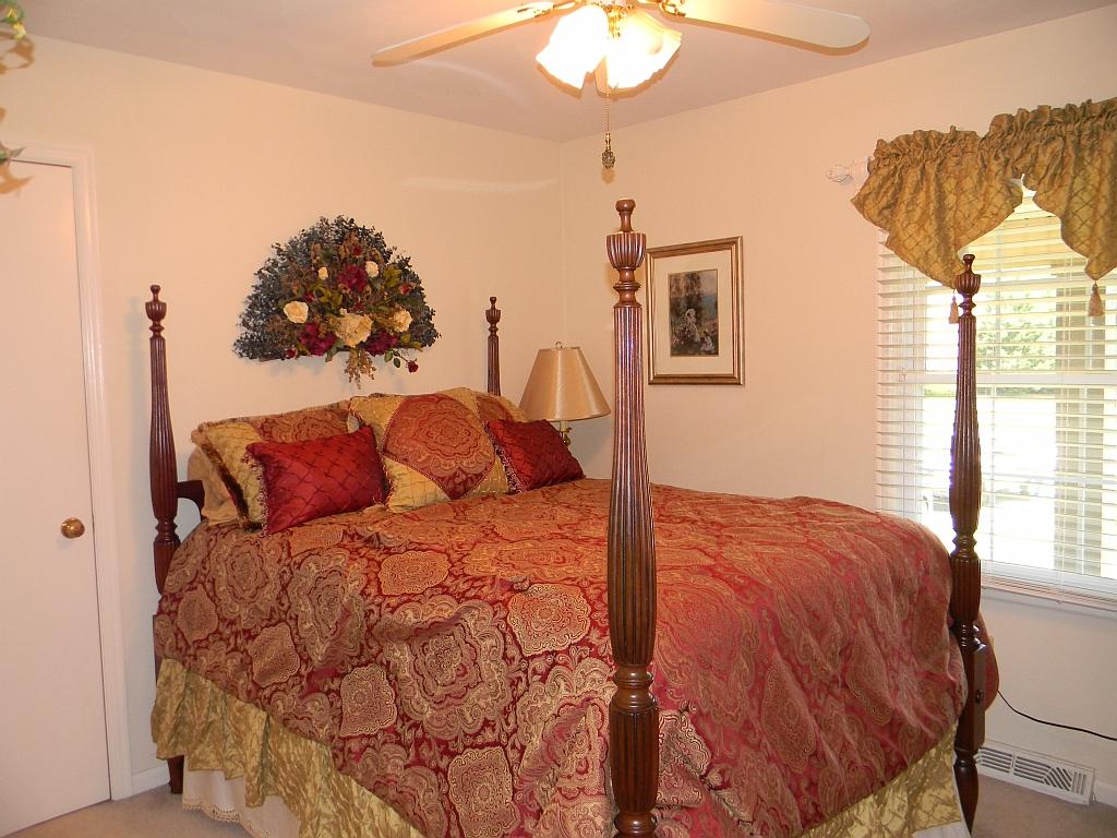 8208 Barrens Road Roanoke, VA 24019 - Photo 10 of 27 Bedroom 3