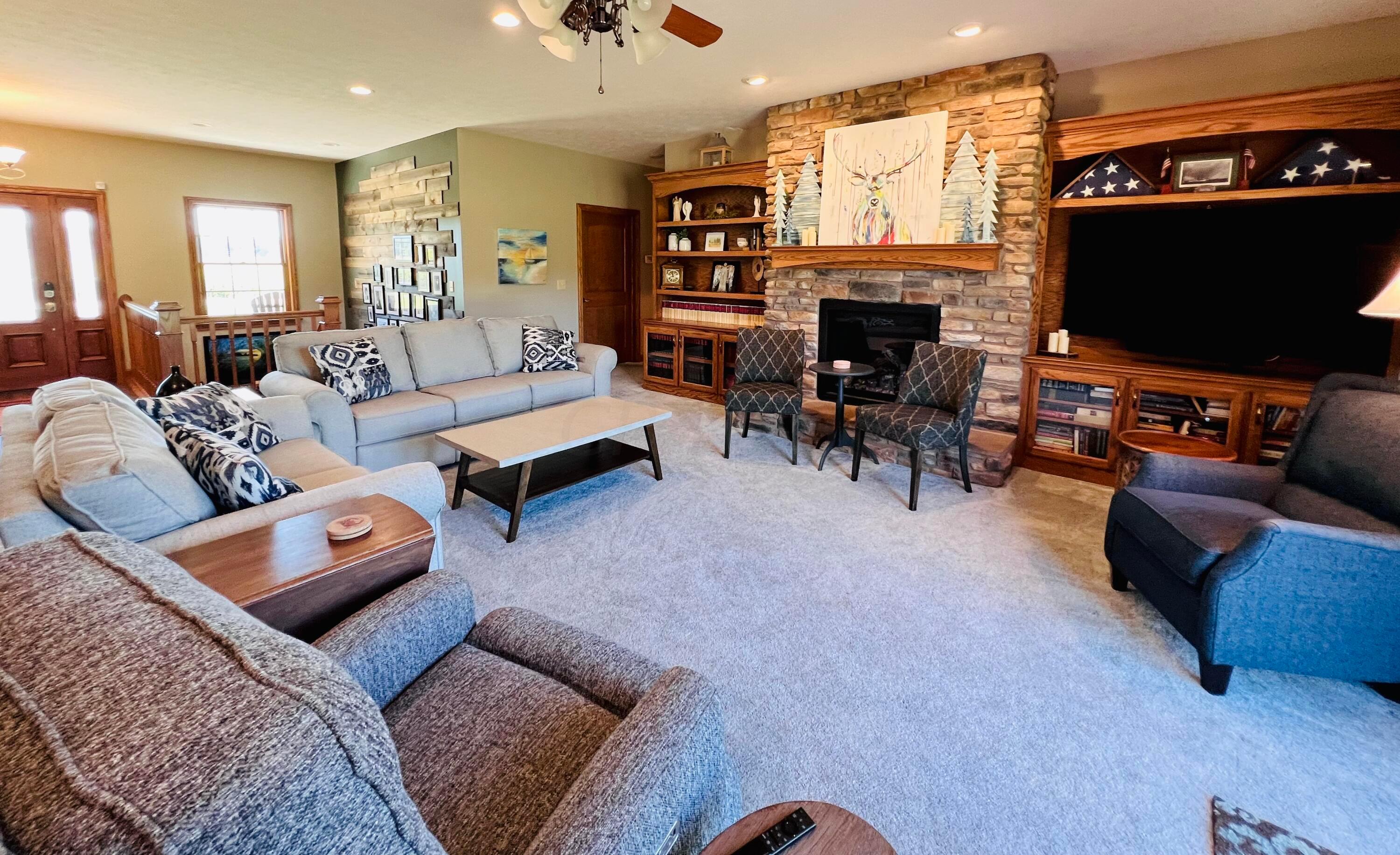 4387 Mahar Road Springfield, OH 45502 - Photo 12 of 71 Great Room