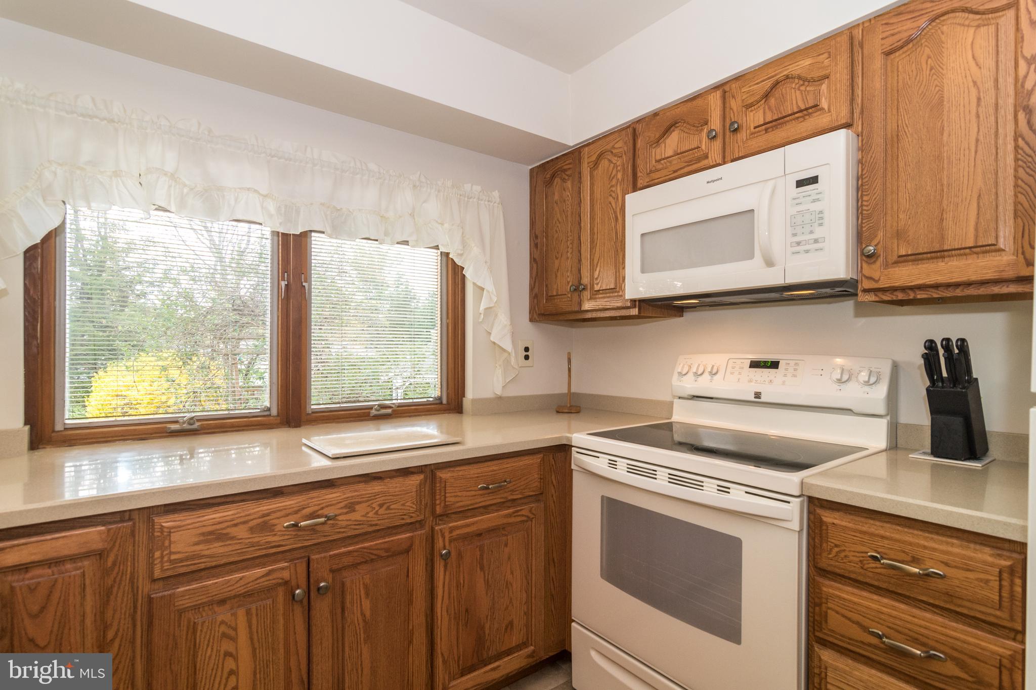 1719 Windsor Road Blue Bell, PA 19422 - Photo 8 of 57