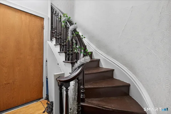 $2,850 | 29 Eld Street, Unit 3, New Haven, CT 06511