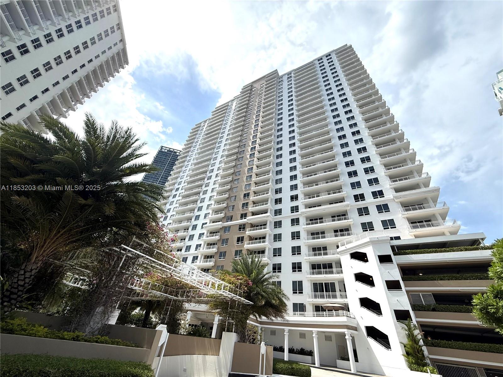801 Brickell Key Boulevard, Unit 2402 Miami, FL 33131 - Photo 36 of 37 a front view of a building