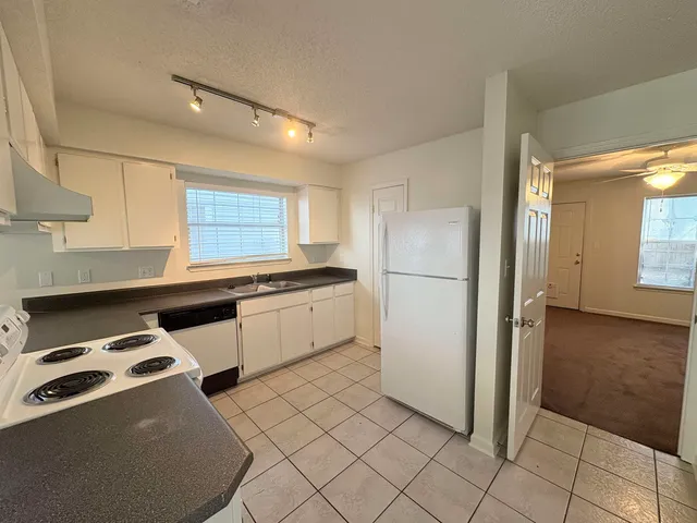 $1,395 | 2507 Golden Park Lane, Tallahassee, FL 32303