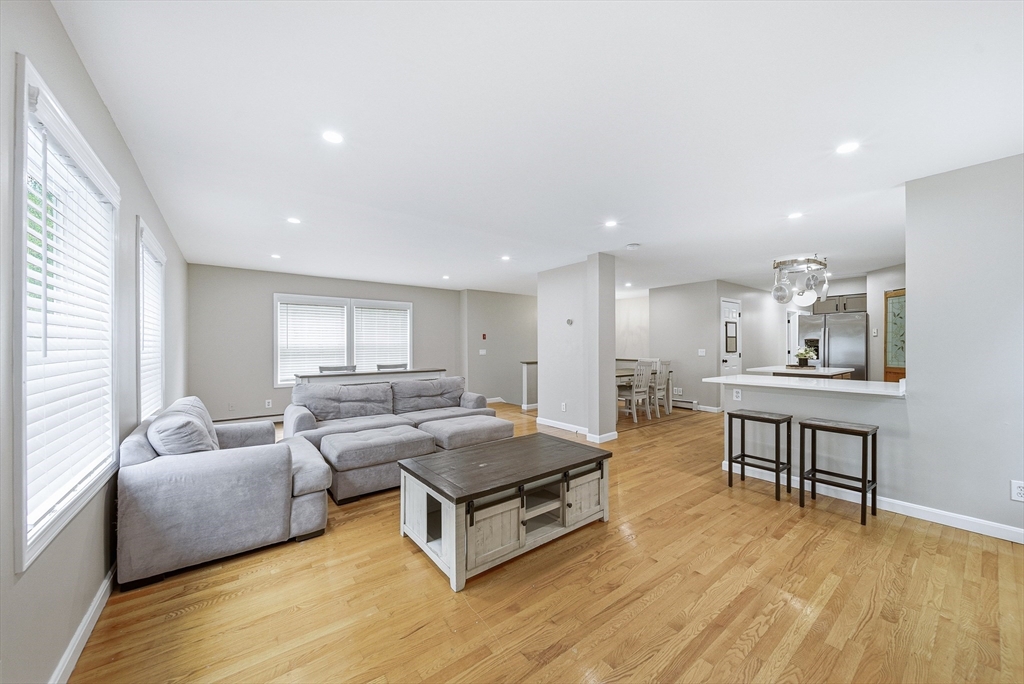 89 Webster Street Douglas, MA 01516 - Photo 5 of 42