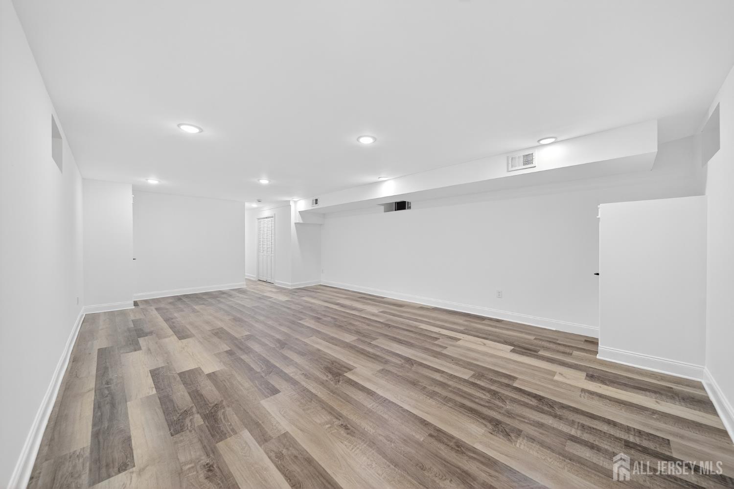 720 Donald Avenue Perth Amboy, NJ 08861 - Photo 31 of 33 a view of empty room