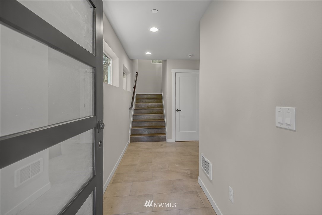 22807 23rd Avenue Southeast, Unit 12 Bothell, WA 98021 - Photo 3 of 19