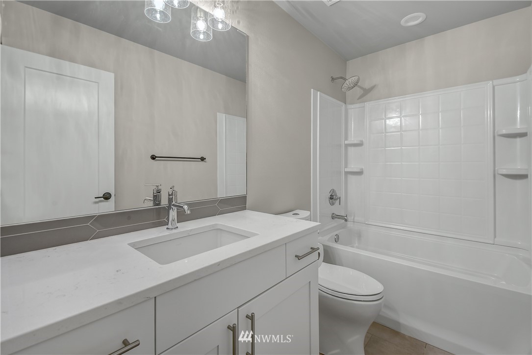 22807 23rd Avenue Southeast, Unit 12 Bothell, WA 98021 - Photo 4 of 19