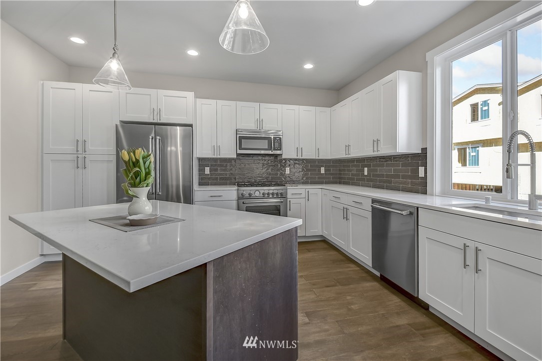 22807 23rd Avenue Southeast, Unit 12 Bothell, WA 98021 - Photo 5 of 19