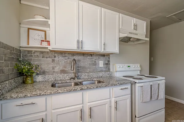 $650 | 2323 Arbor Place, Unit 1, San Antonio, TX 78207