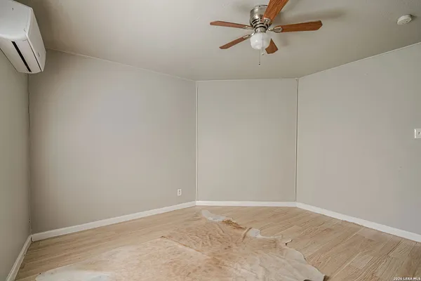 $650 | 2323 Arbor Place, Unit 1, San Antonio, TX 78207