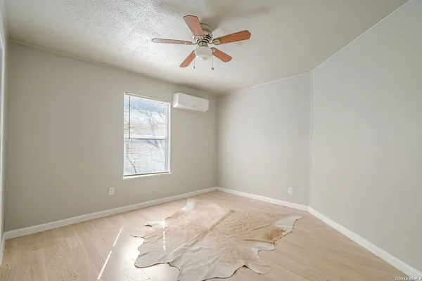 $650 | 2323 Arbor Place, Unit 1, San Antonio, TX 78207