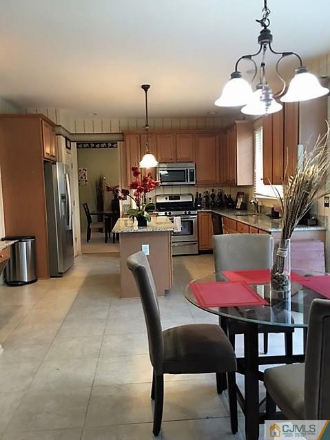 49 Wendover Road East Windsor, NJ 08520 - Photo 11 of 25 Gallery Image 11