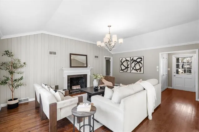 $475,000 | 1231 West 70th Terrace, Kansas City, MO 64113