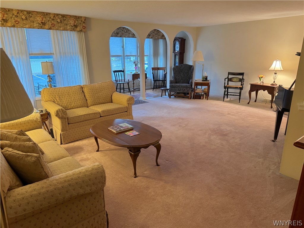 40 Harrogate Square Amherst, NY 14221 - Photo 2 of 24