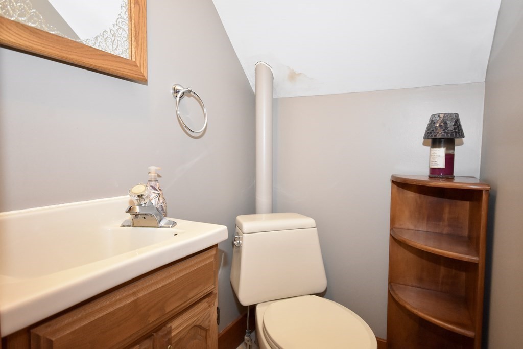 439 County Road Rochester, MA 02576 - Photo 29 of 39