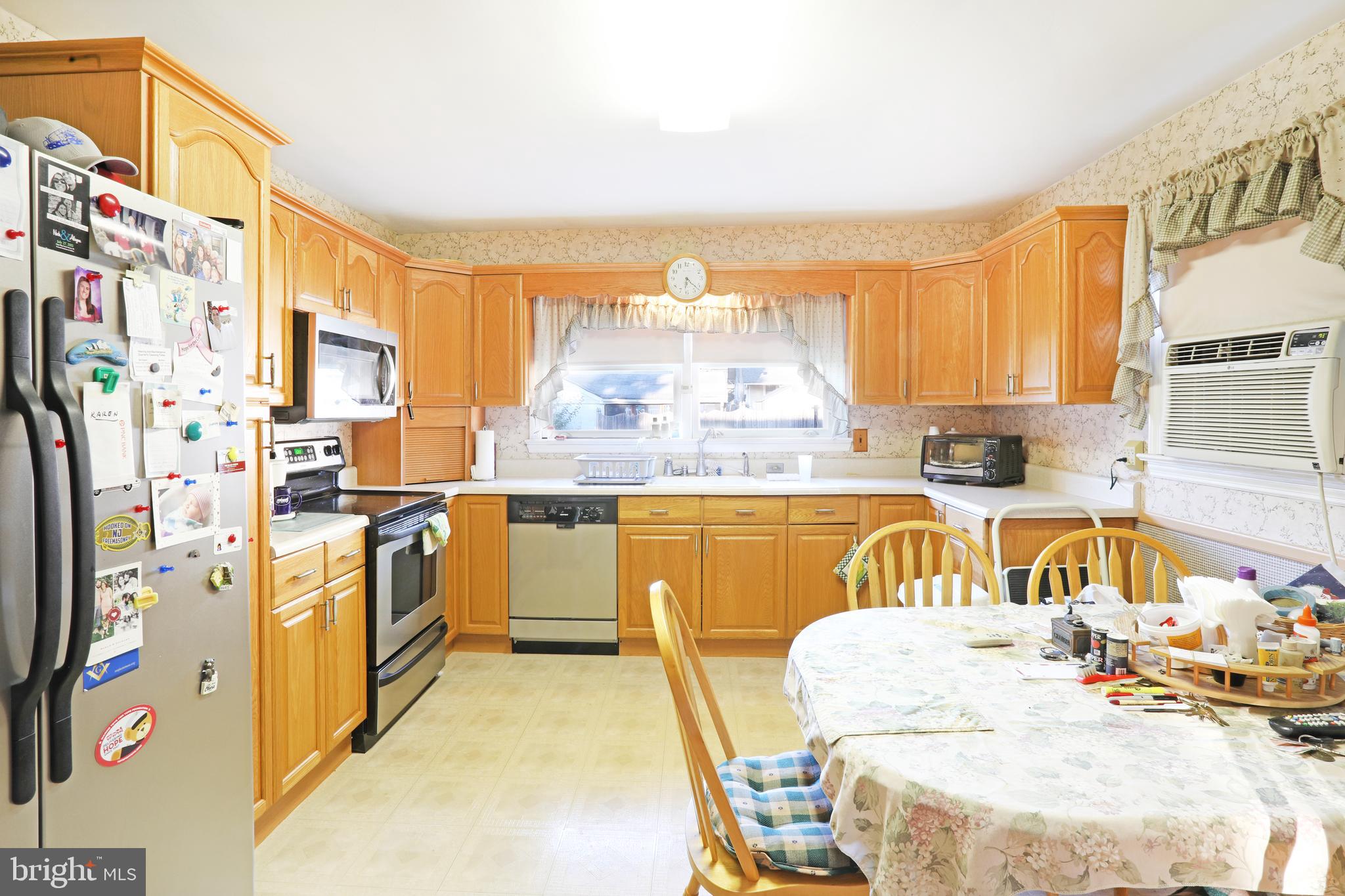 870 Rambler Avenue Runnemede, NJ 08078 - Photo 9 of 30 Large Eat-In Kitchen with SS Appliances!
