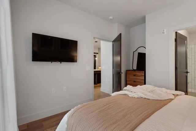 $3,500 | 303 31st Avenue North, Unit 206, Nashville, TN 37203