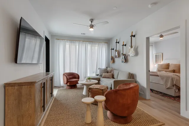 $3,500 | 303 31st Avenue North, Unit 206, Nashville, TN 37203