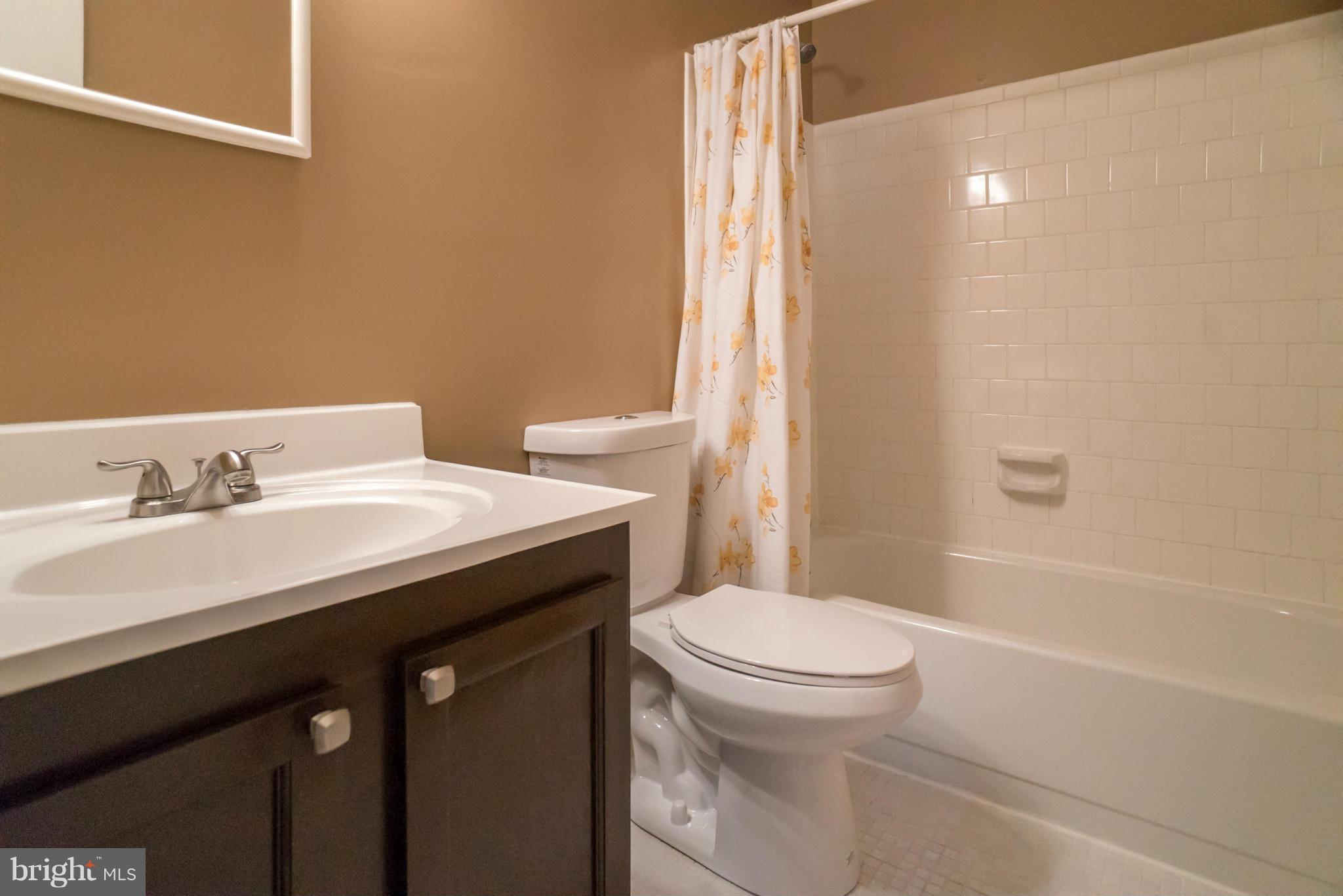 1631 Bennington Hollow Lane Reston, VA 20194 - Photo 16 of 23 Upstairs Hall Bath