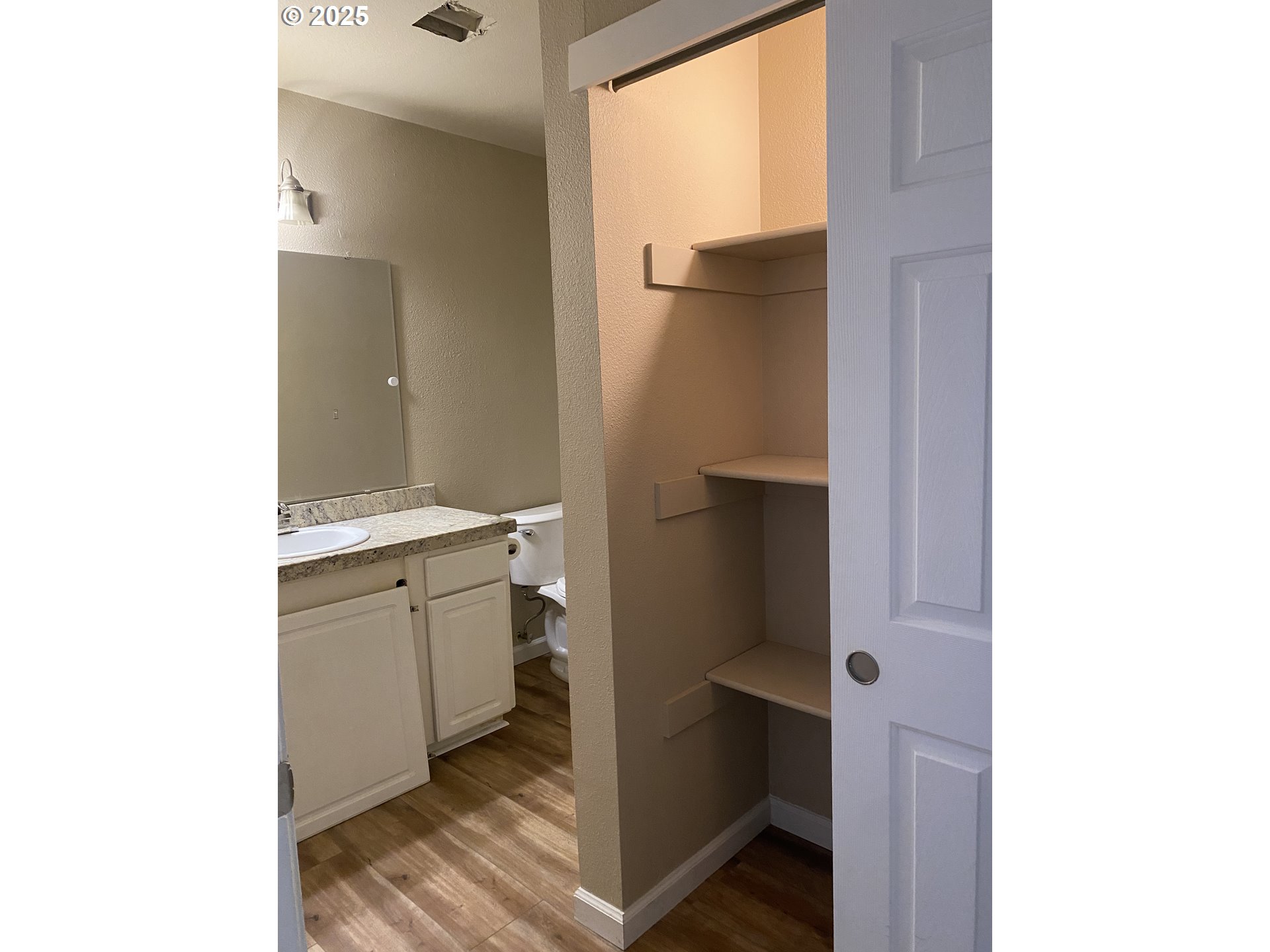 9872 Southeast Talbert Street Clackamas, OR 97015 - Photo 17 of 38