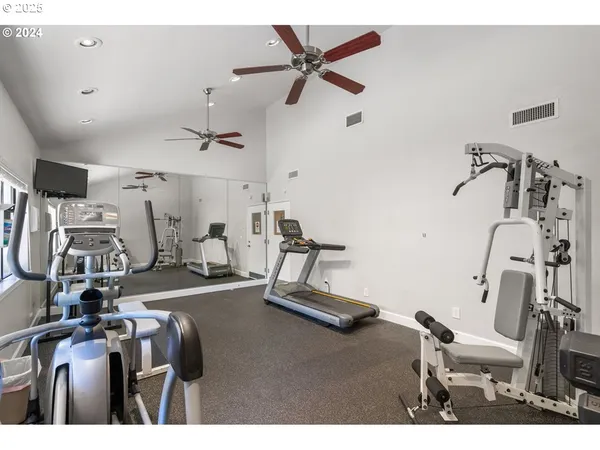 $194,900 | 9872 Southeast Talbert Street, Clackamas, OR 97015