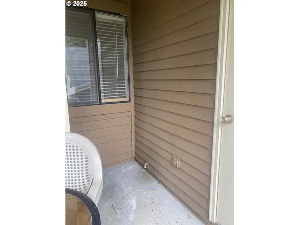 $194,900 | 9872 Southeast Talbert Street, Clackamas, OR 97015