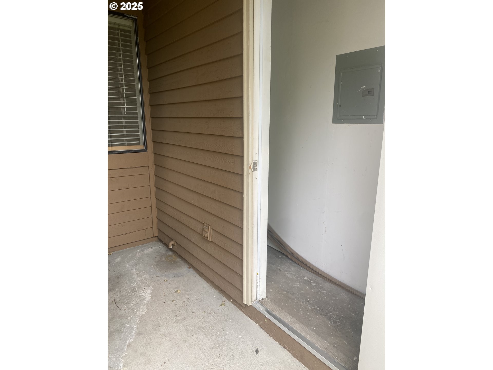 9872 Southeast Talbert Street Clackamas, OR 97015 - Photo 35 of 38 a view of door