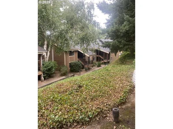 $194,900 | 9872 Southeast Talbert Street, Clackamas, OR 97015