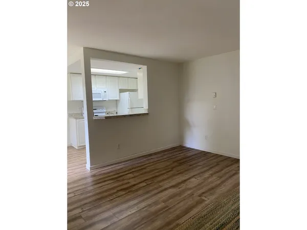 $194,900 | 9872 Southeast Talbert Street, Clackamas, OR 97015