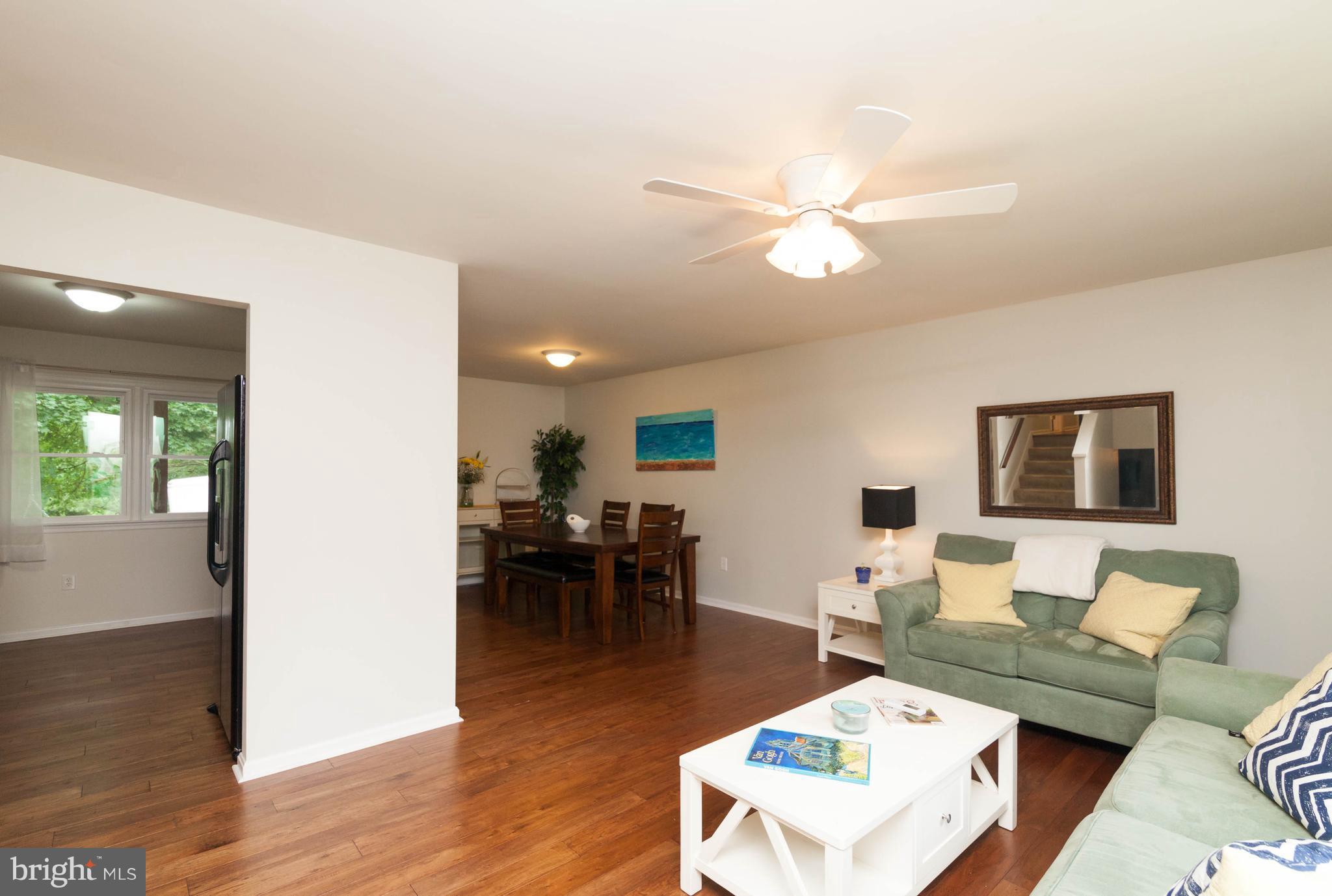 7006 Settlers Ridge Road Warrenton, VA 20187 - Photo 5 of 28 Living Room
