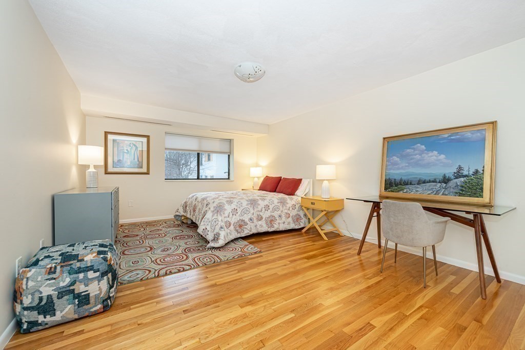 41 Centre Street, Unit 202 Brookline, MA 02446 - Photo 22 of 27