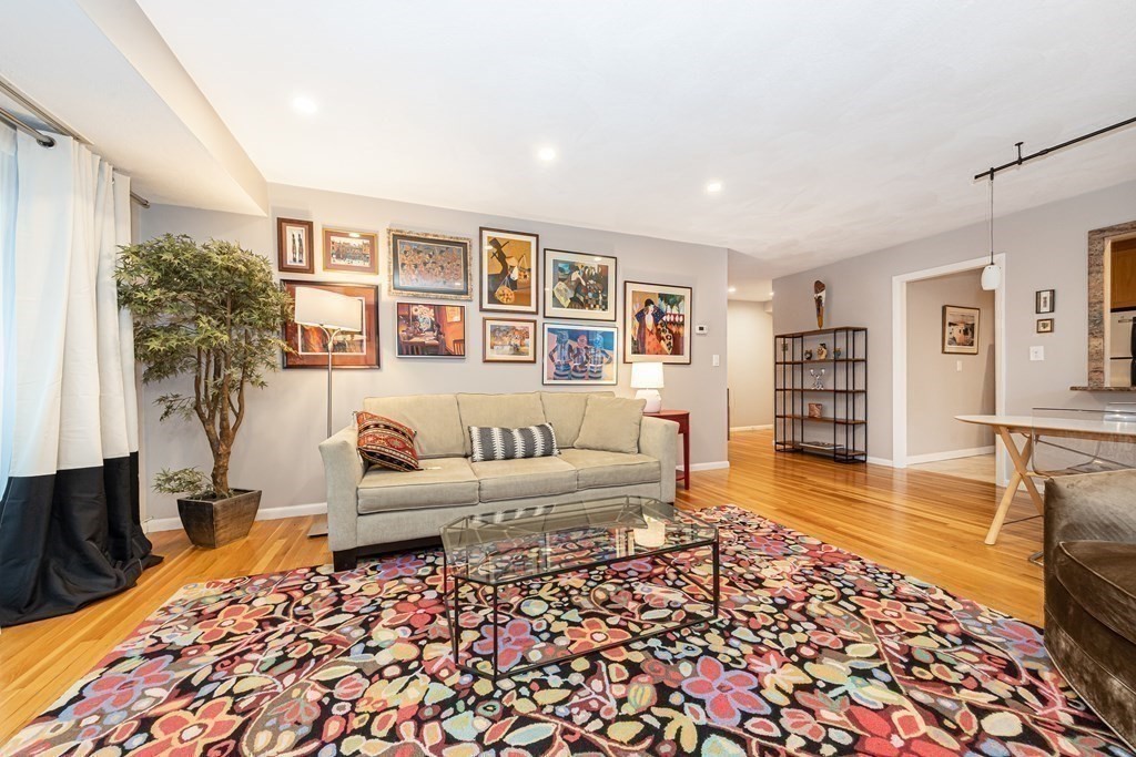 41 Centre Street, Unit 202 Brookline, MA 02446 - Photo 8 of 27