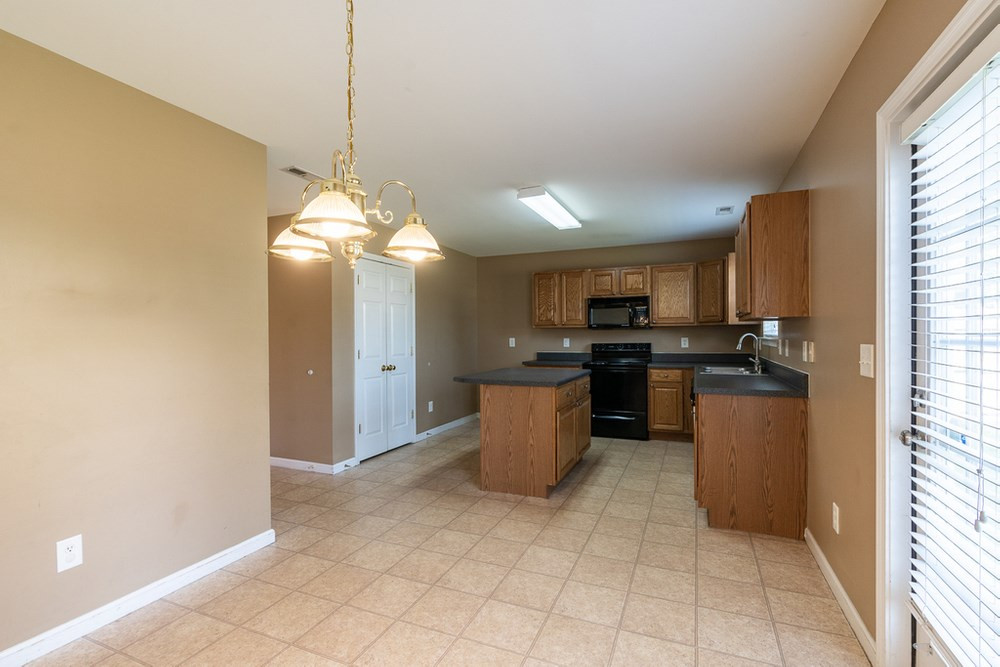 4009 Springfield Creek Drive Raleigh, NC 27616 - Photo 9 of 30 Breakfast Nook