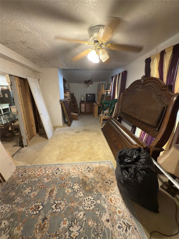 10106 Cheeves Drive Houston, TX 77016 - Photo 5 of 12 a room with gym equipment and a mirror