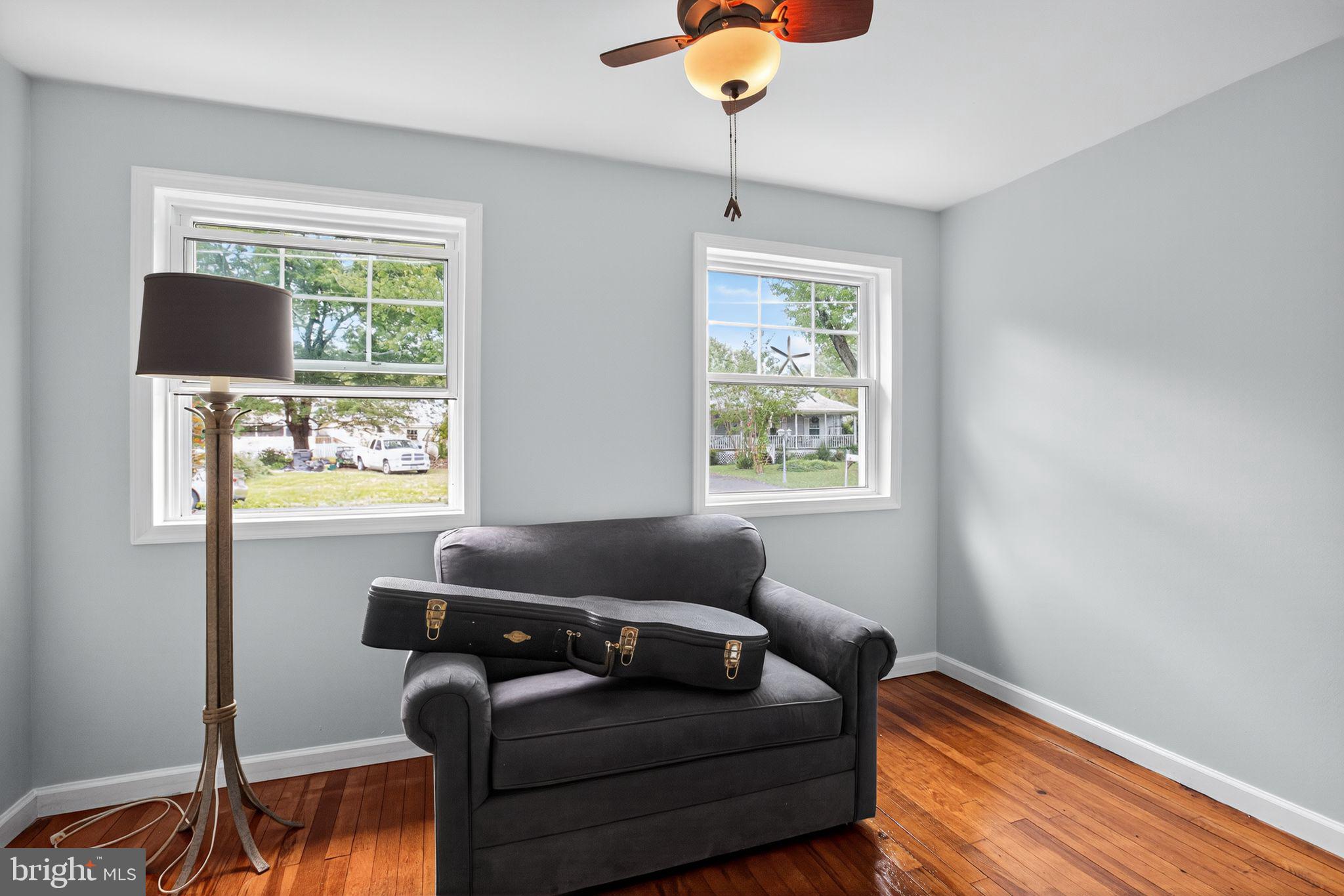 118 7th Street Colonial Beach, VA 22443 - Photo 12 of 55 Front sitting room