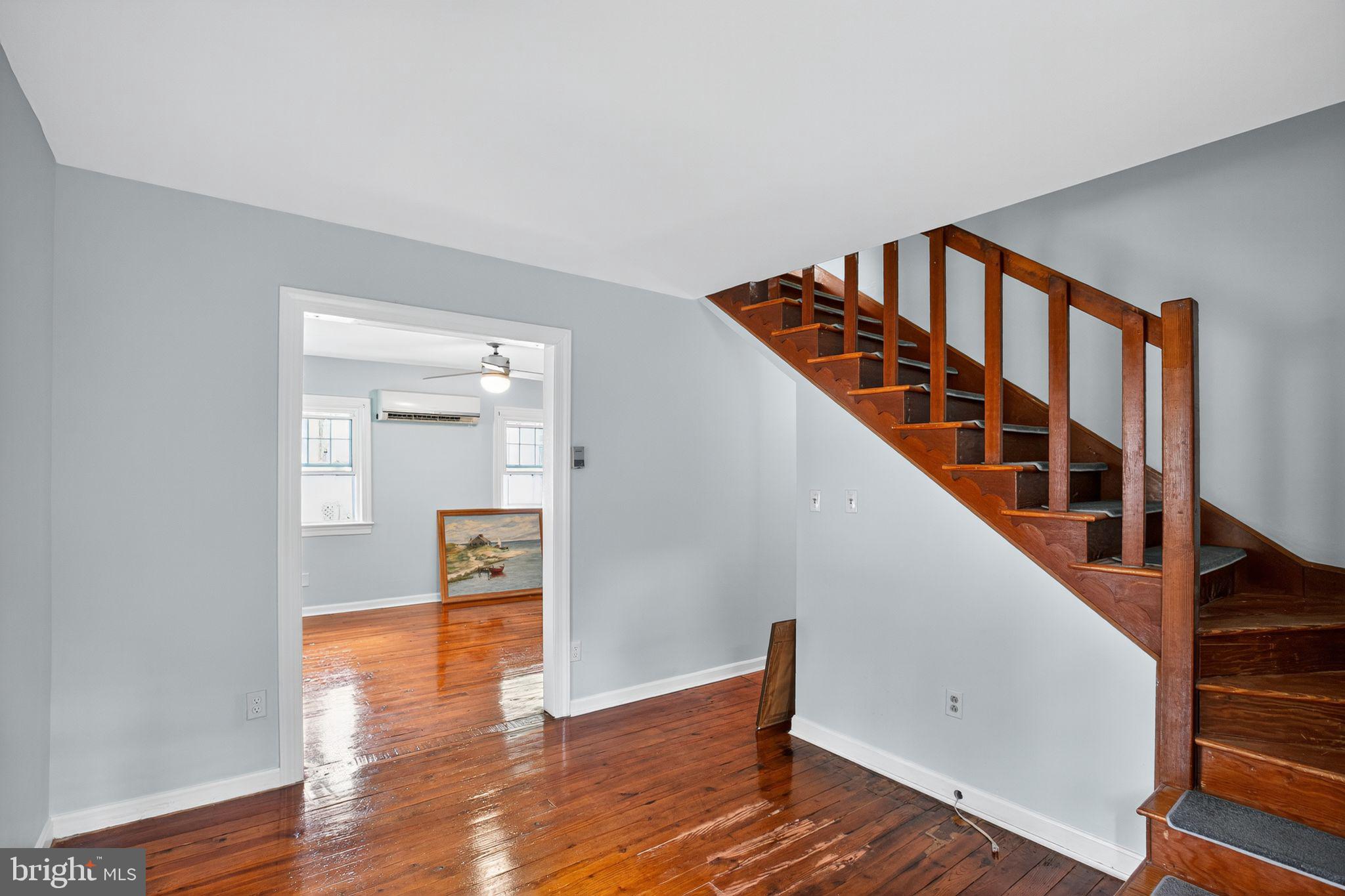 118 7th Street Colonial Beach, VA 22443 - Photo 22 of 55 Side room stairs view 1
