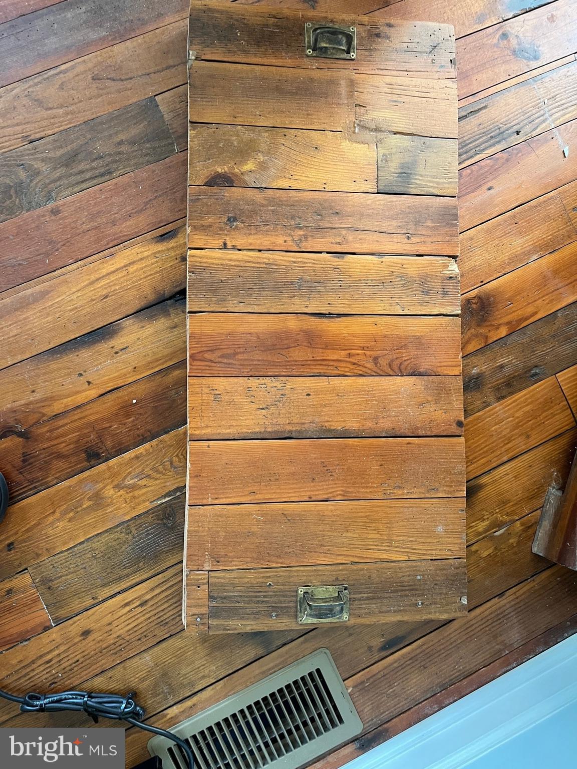 118 7th Street Colonial Beach, VA 22443 - Photo 37 of 55 Access to Crawl Space