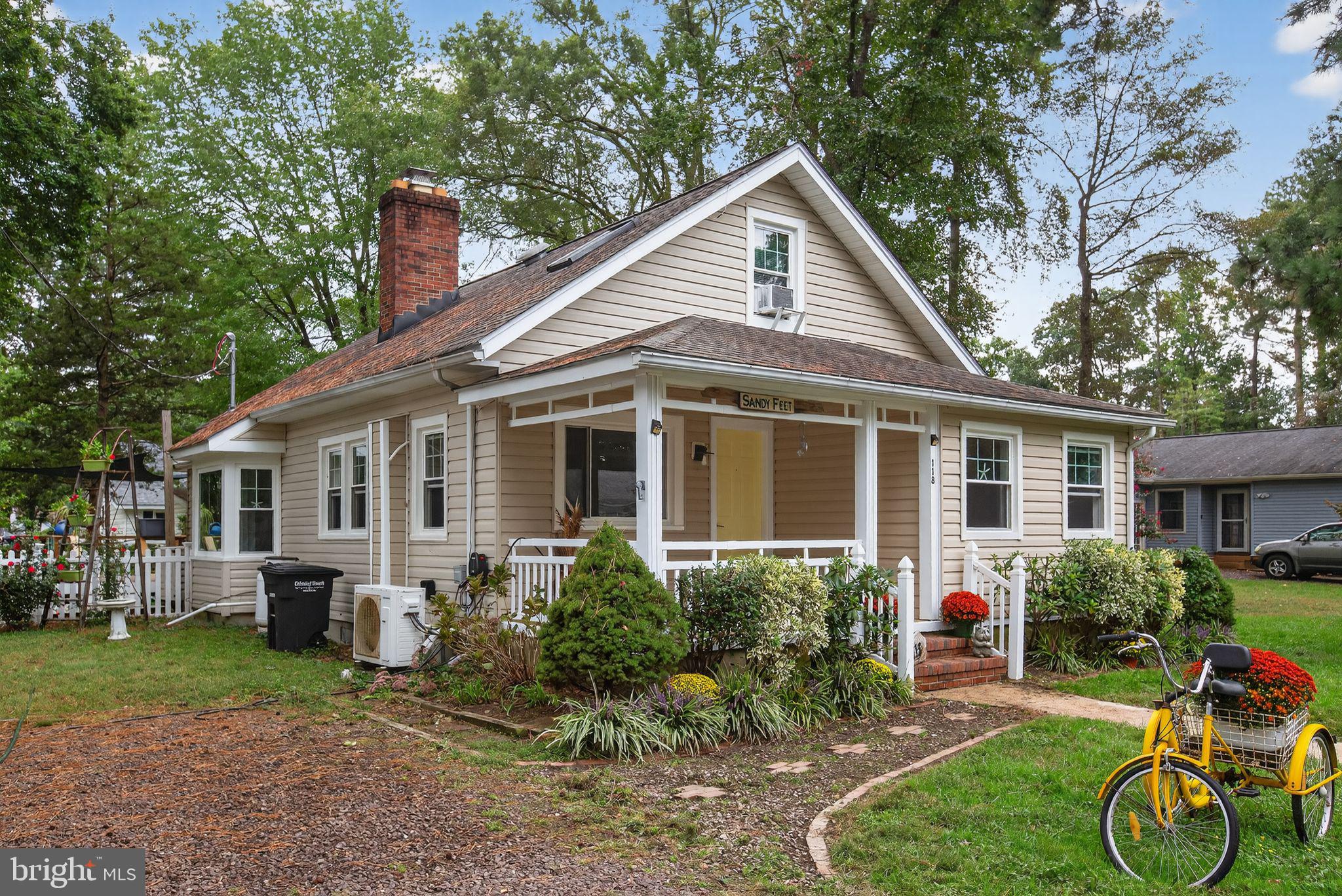 118 7th Street Colonial Beach, VA 22443 - Photo 5 of 55 Side view of front
