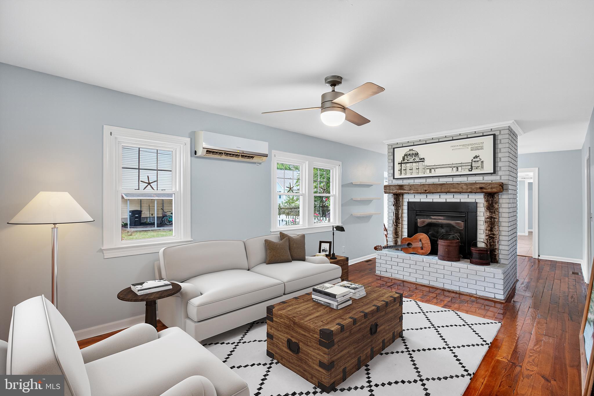 118 7th Street Colonial Beach, VA 22443 - Photo 6 of 55 Virtual Staging Living Room