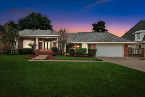 $625,000 | 81 Chateau Mouton Drive, Kenner, LA 70065