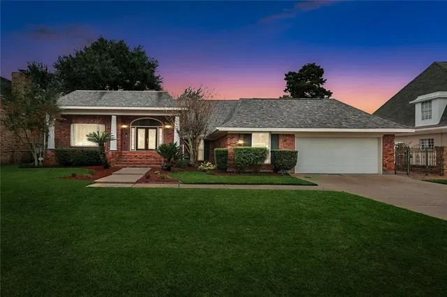 $625,000 | 81 Chateau Mouton Drive, Kenner, LA 70065