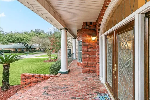 $625,000 | 81 Chateau Mouton Drive, Kenner, LA 70065