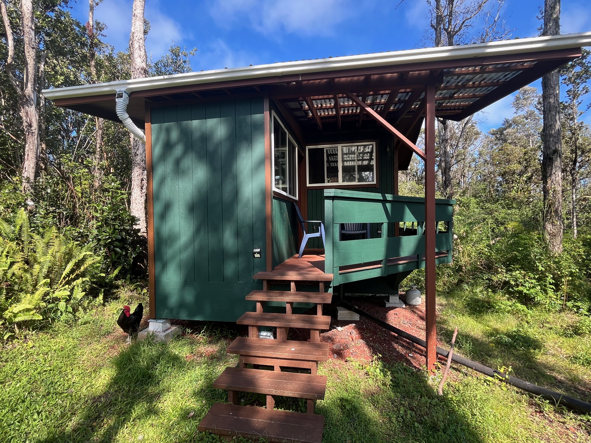 12-4275 Upper Puna Road Pahoa, HI 96778 - Photo 10 of 22 a view of a small deck