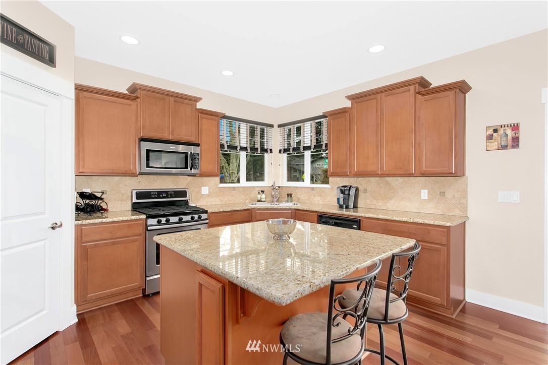 757 Hoquiam Place Northeast Renton, WA 98059 - Photo 11 of 25