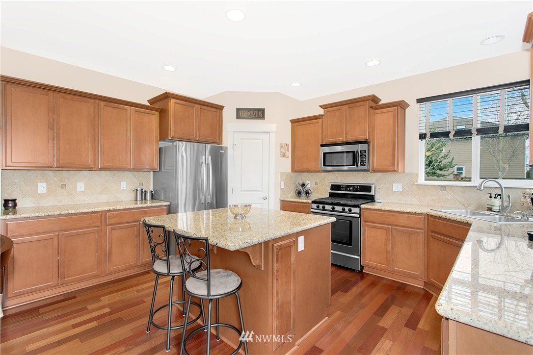 757 Hoquiam Place Northeast Renton, WA 98059 - Photo 12 of 25